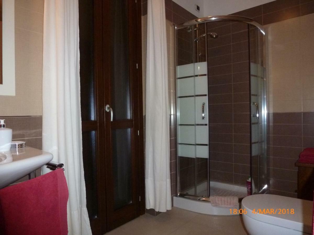 Bed and Breakfast Emozioni D'Estate Pula Exterior foto
