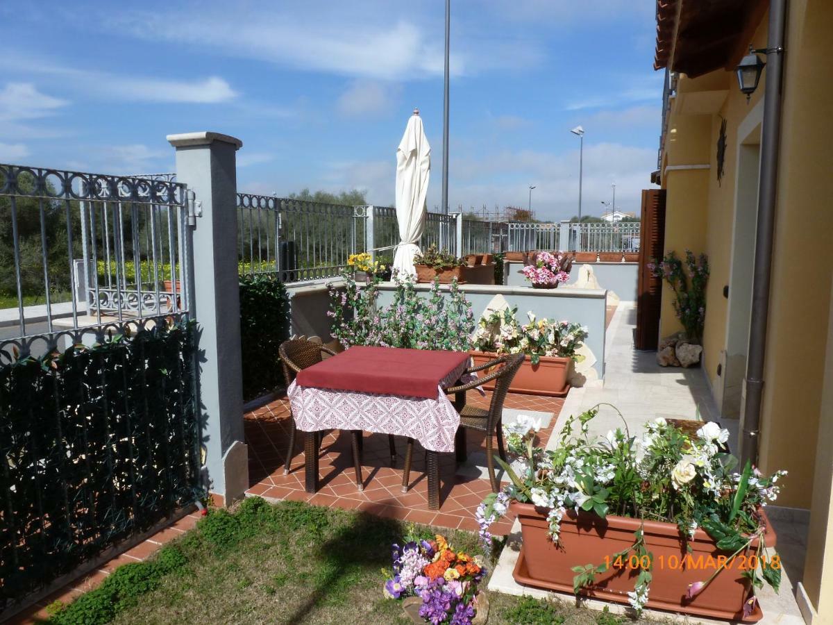Bed and Breakfast Emozioni D'Estate Pula Exterior foto