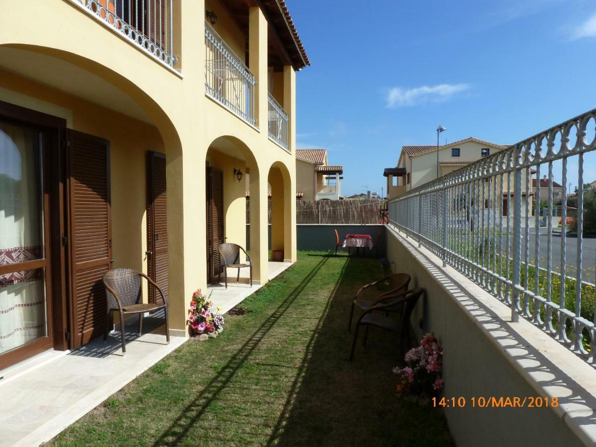 Bed and Breakfast Emozioni D'Estate Pula Exterior foto