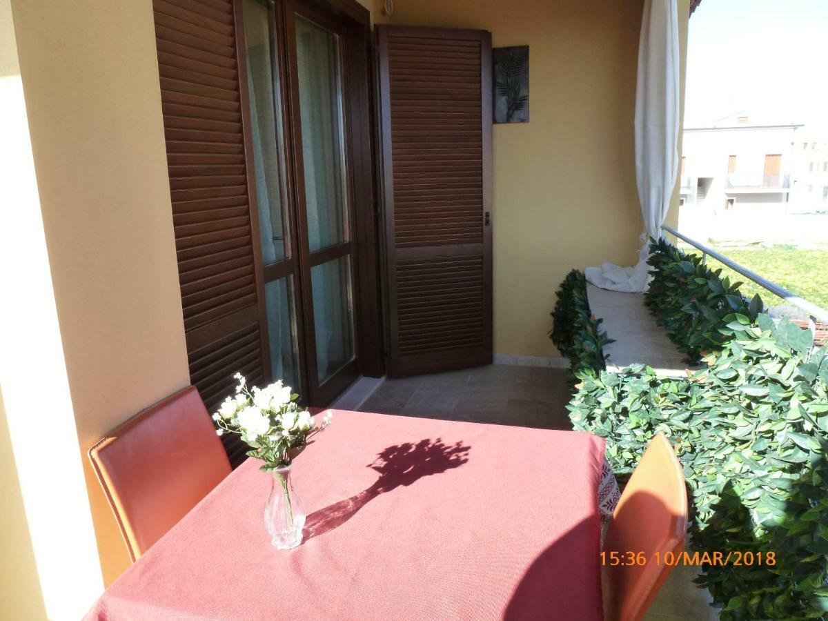 Bed and Breakfast Emozioni D'Estate Pula Exterior foto