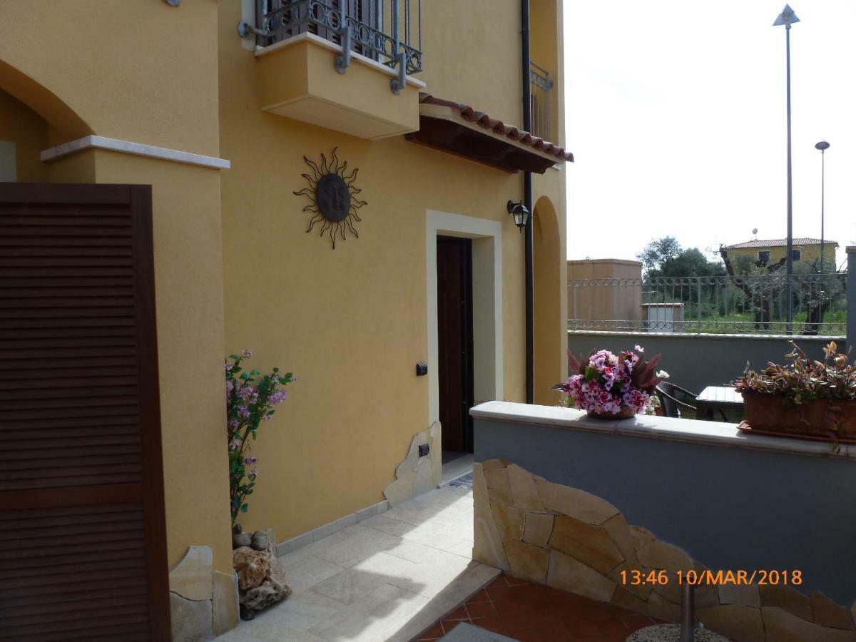 Bed and Breakfast Emozioni D'Estate Pula Exterior foto